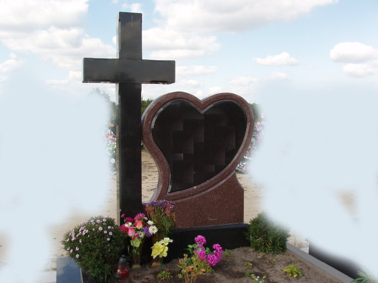 00017Гранитный памятник00017