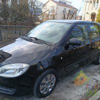 Автомобиль skoda fabia 1,2 benzin 2010год  