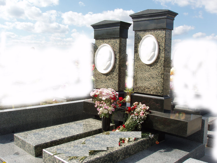 00032Гранитный памятник00032