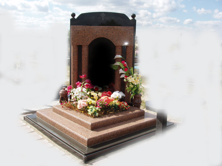 00043Гранитный памятник00043