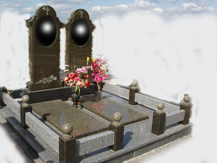 00048Гранитный памятник00048