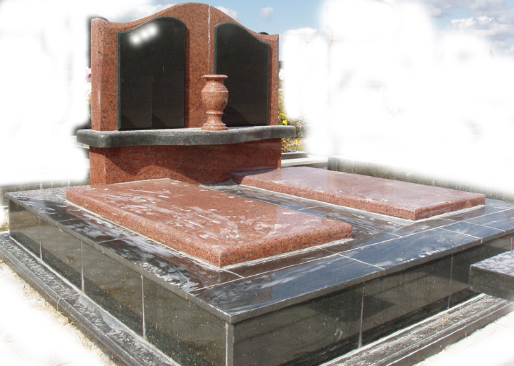 00051Гранитный памятник00051