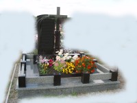 00015Гранитный памятник00015